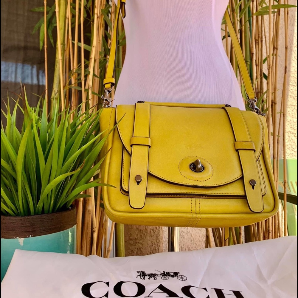 COACH BLEECKER MINI BROOKLYN MESSENGER